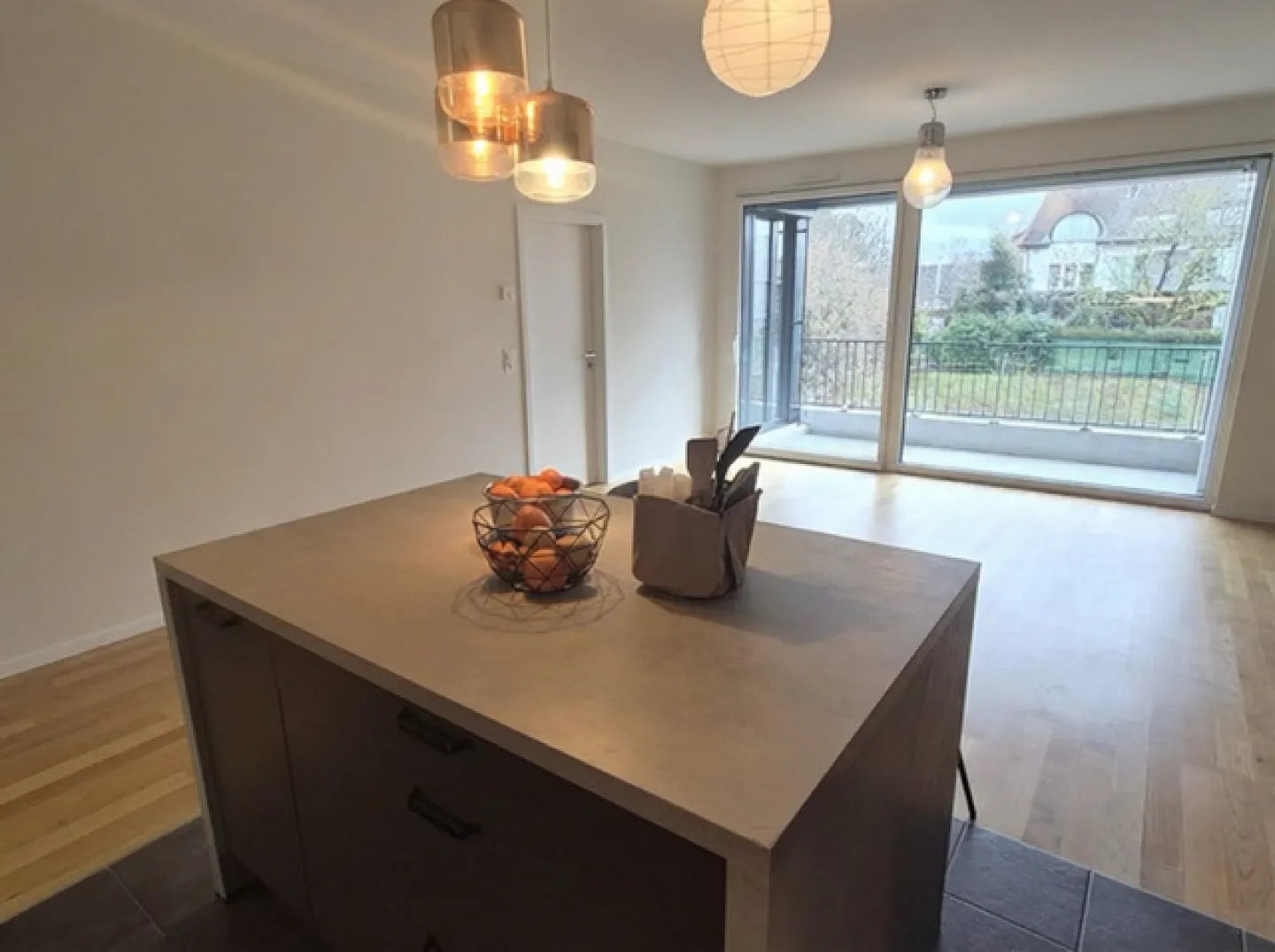 Bellissimo appartamento recente di 4 stanze con vista libera - Foto 2 di 7