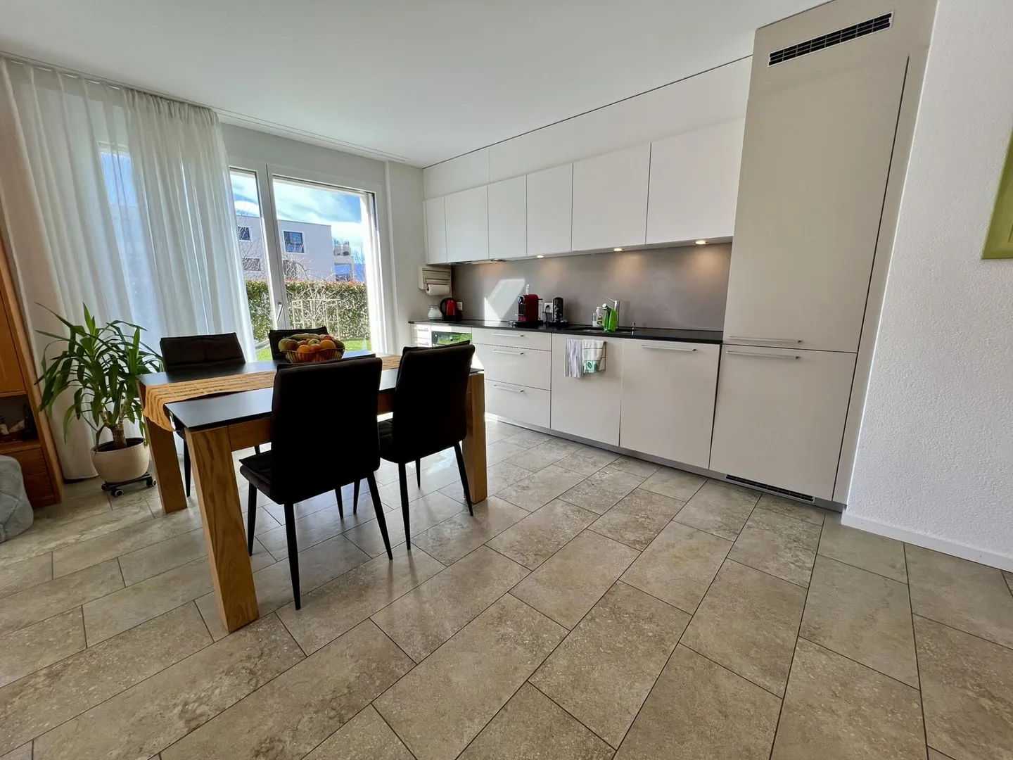 2.5-room apartment with garden - Photo 5 of 10