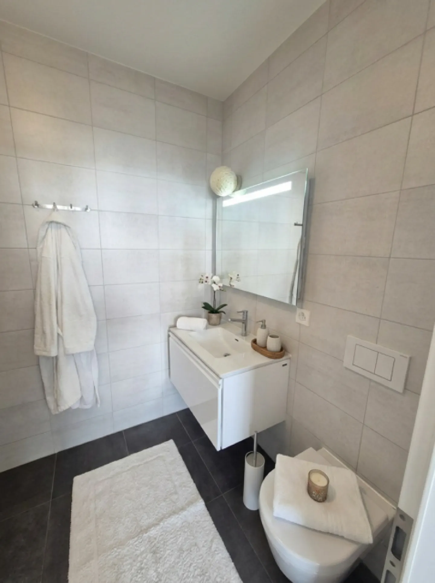 Bellissimo appartamento recente di 4 stanze con vista libera - Foto 7 di 7