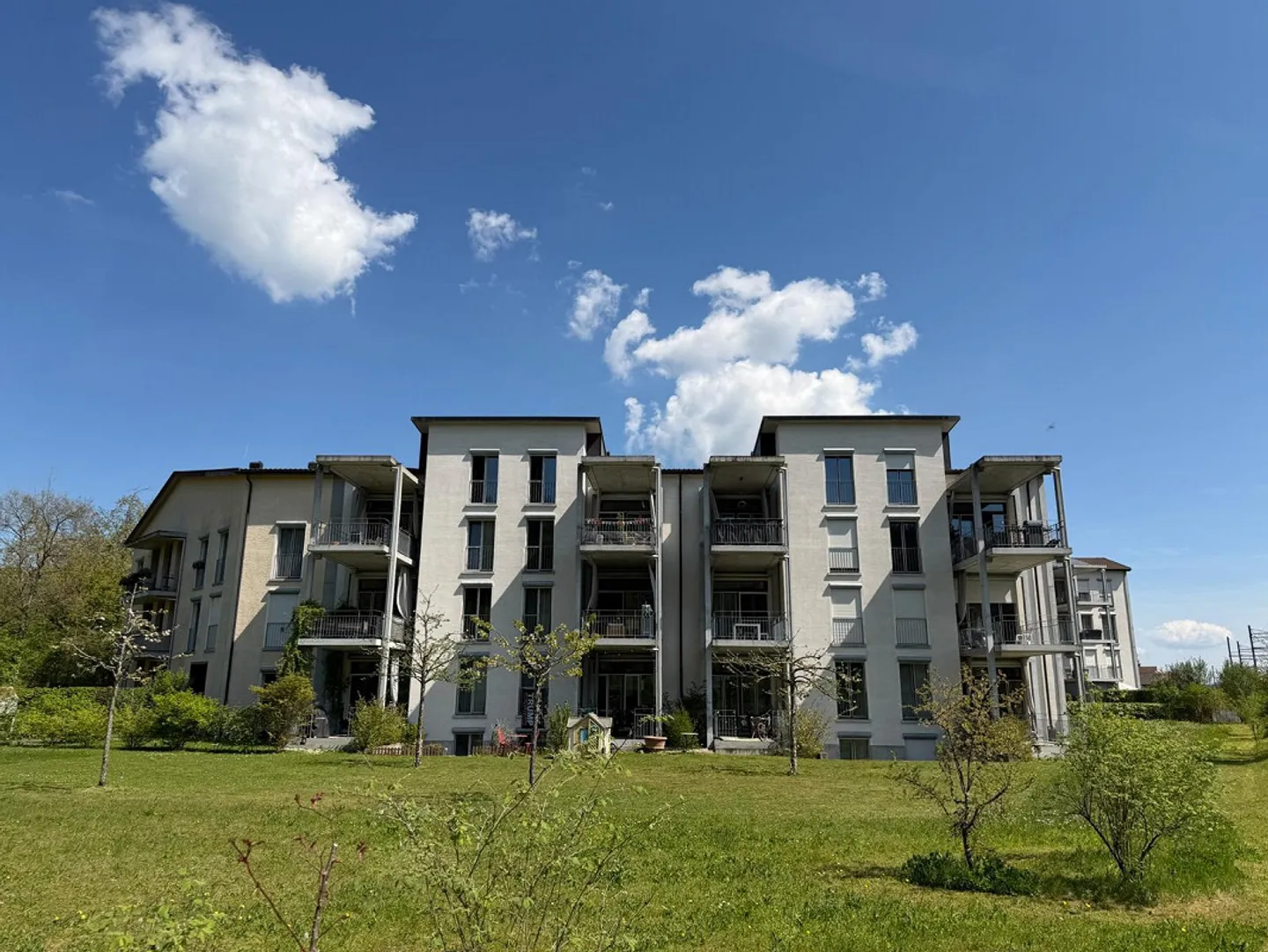 Modernes Loft-Apartment mit Galerie - Foto 2 von 12