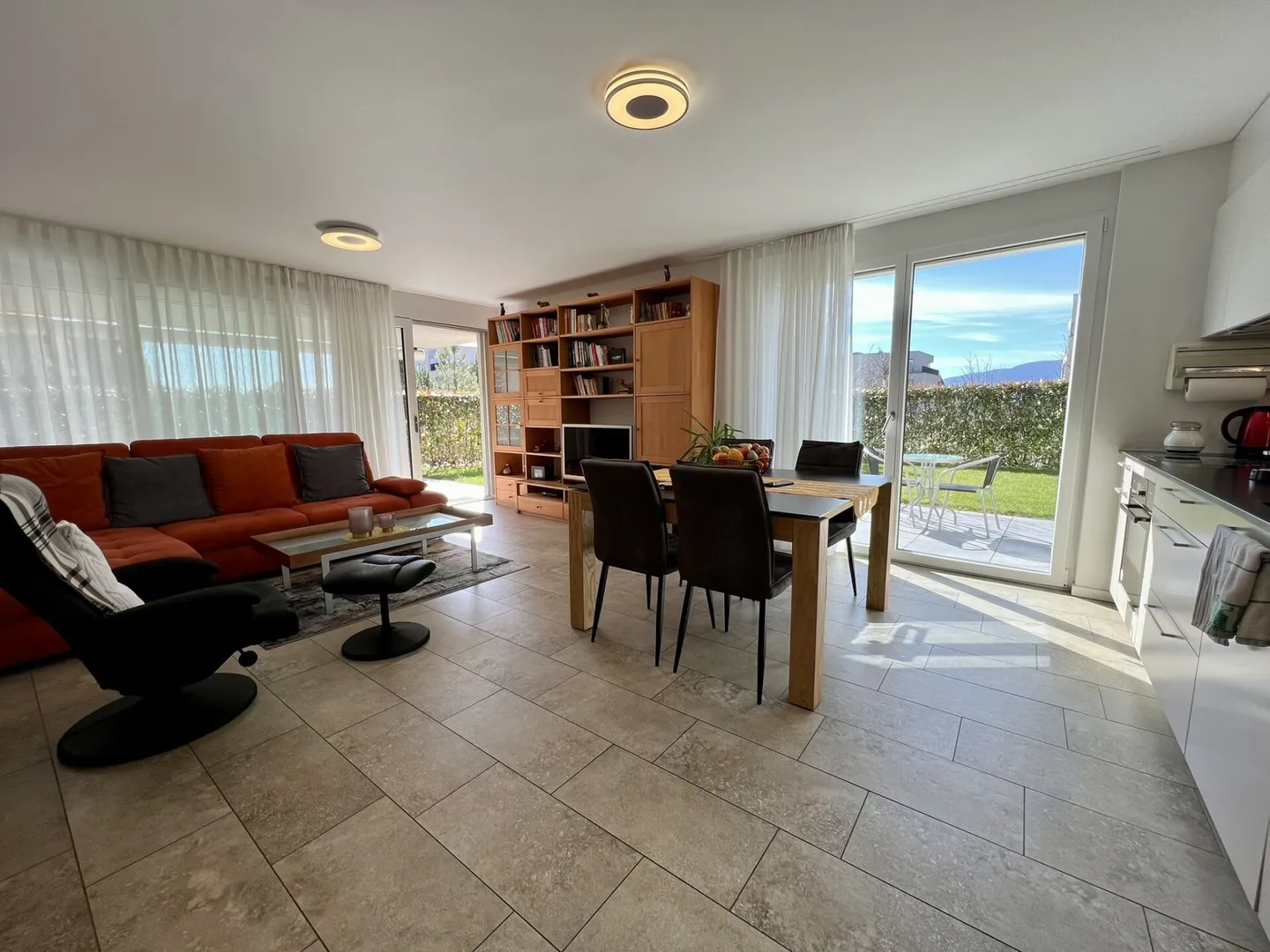 2.5-room apartment with garden - Photo 4 of 10