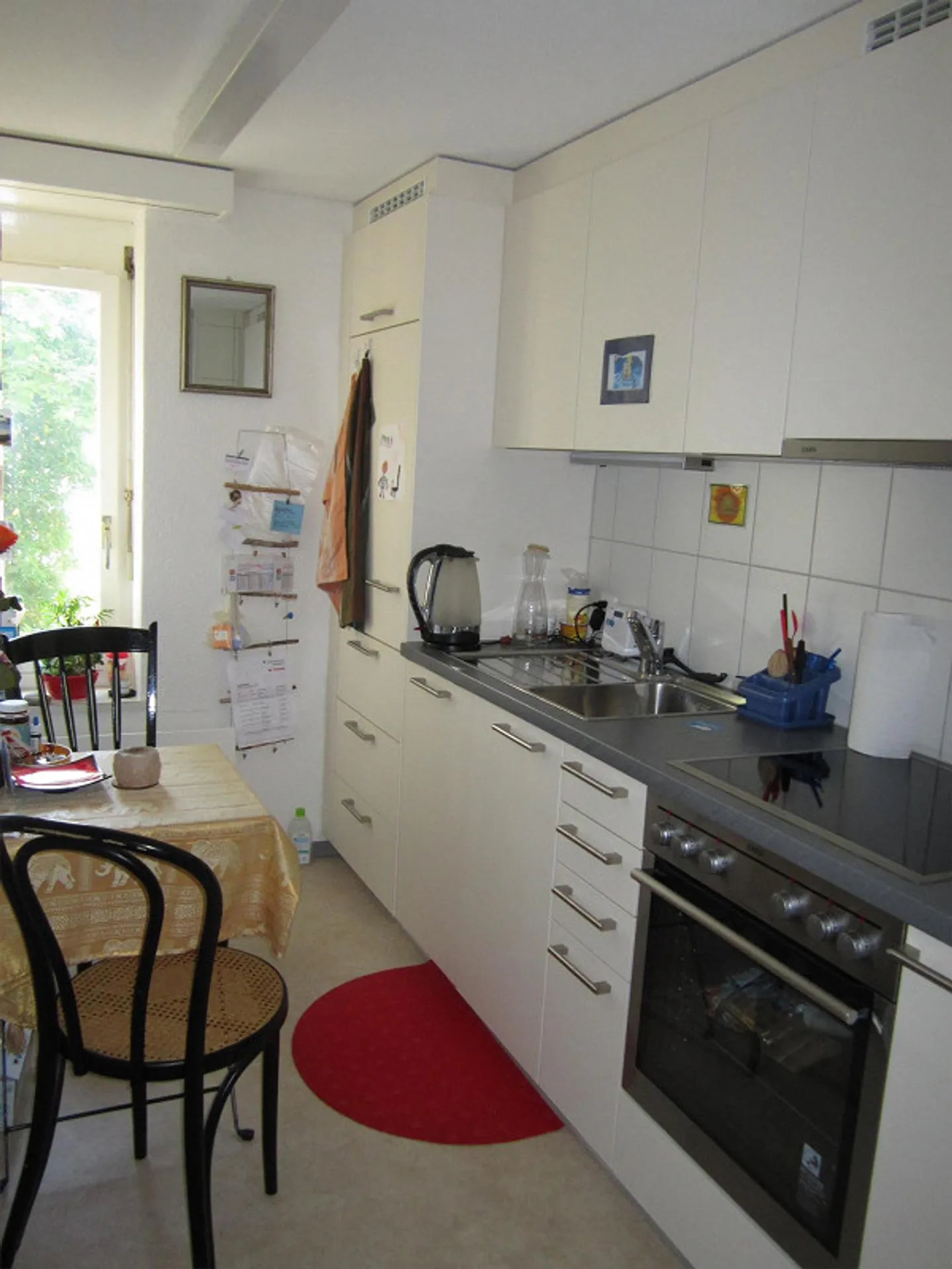 Central 2.5 Room Apartment - Photo 4 of 7