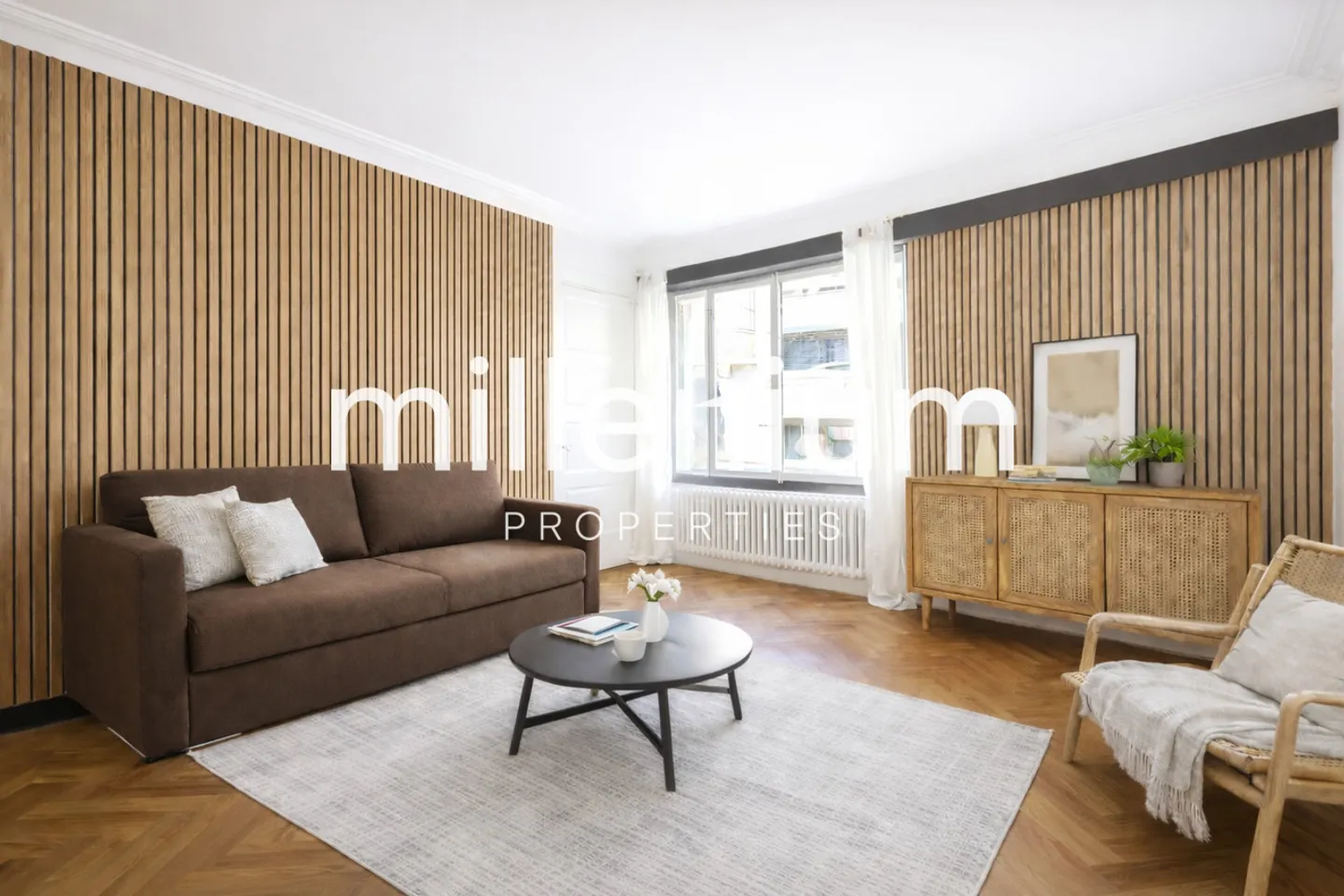 Appartement Charmant avec Vue sur le Lac - Photo 3 sur 7