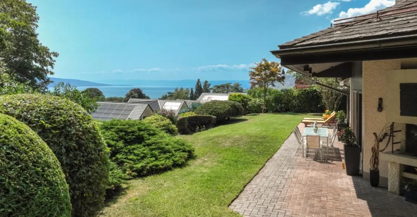 Villa Charmante avec Vue sur le Lac - Photo 2 sur 13