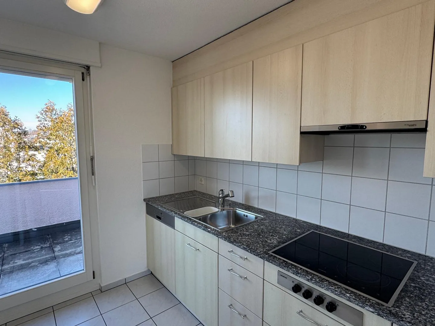 Appartement penthouse exclusif avec terrasse magnifique à Bassersdorf - Photo 3 sur 6