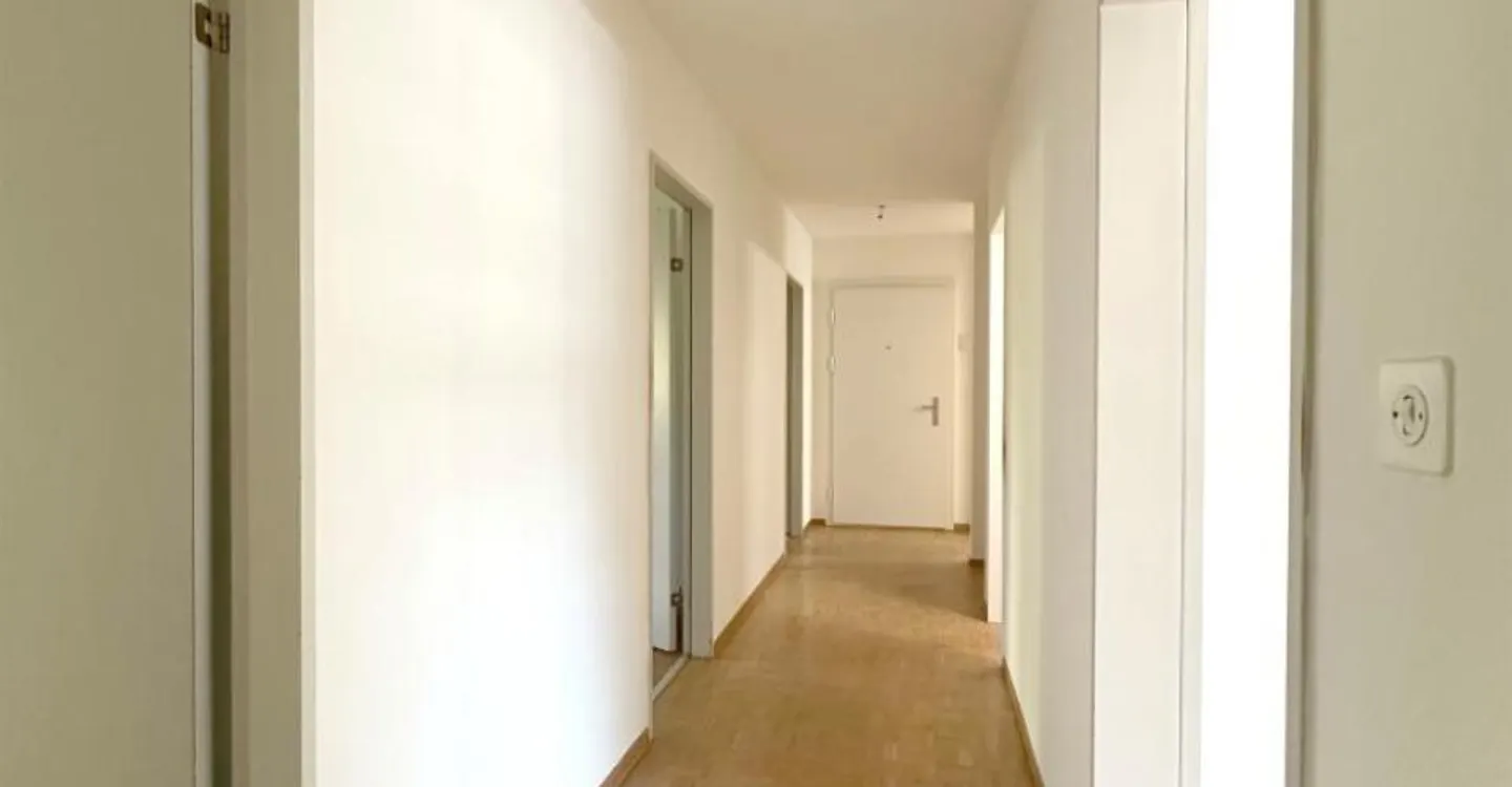Modernes 3.5-Zimmer-Apartment - Foto 4 von 12