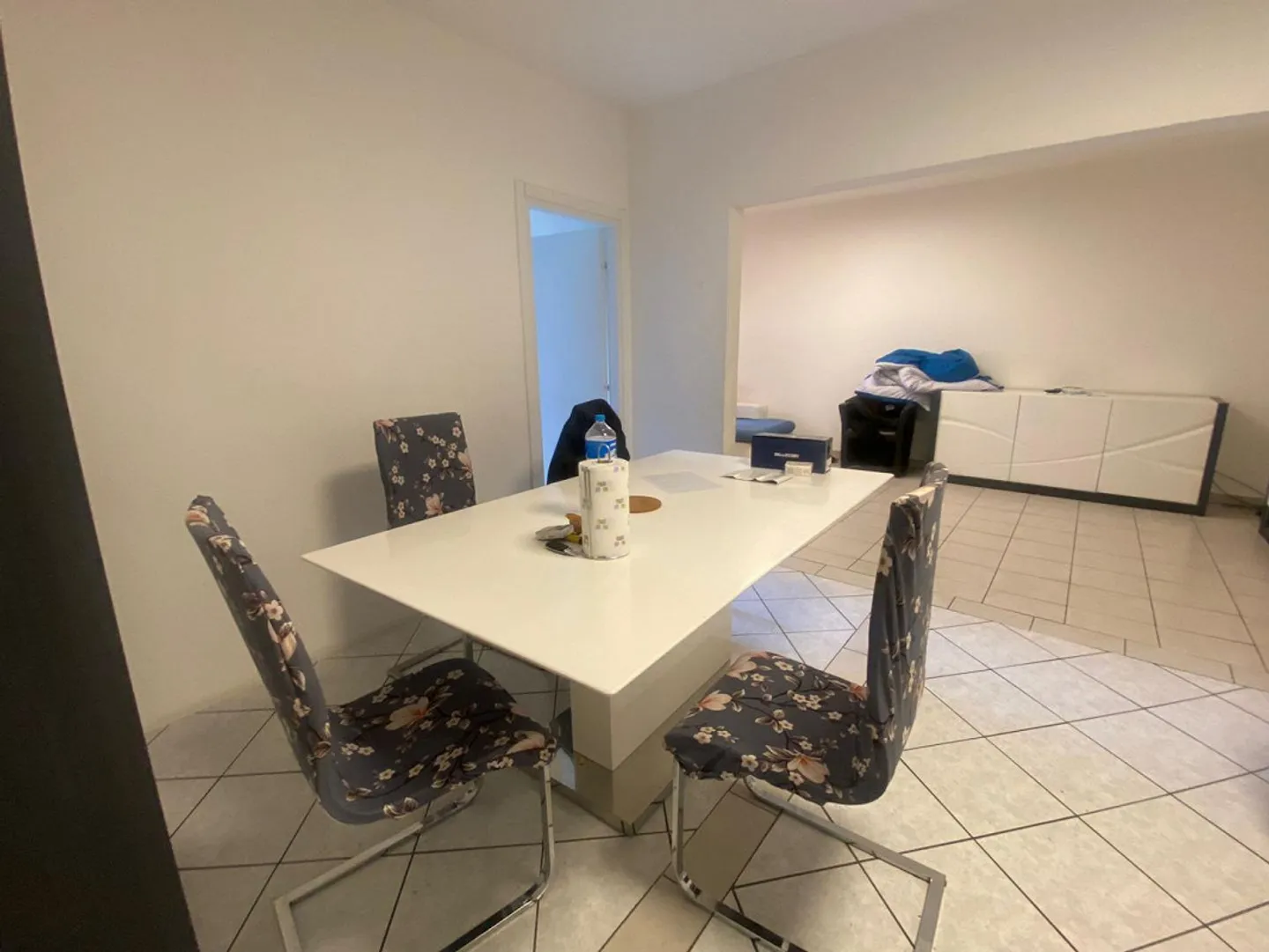 2-family house with 6 1/2 and 2 1/2 room apartments - Photo 4 of 17