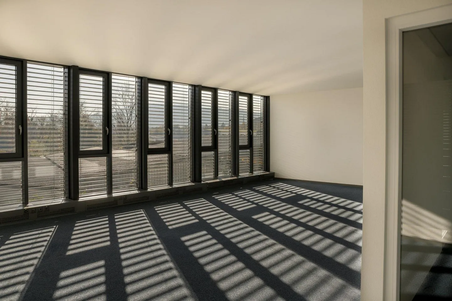 192m² Bureaux de qualité prêts à emménager à Aesch - GWERB7 - Photo 6 sur 7