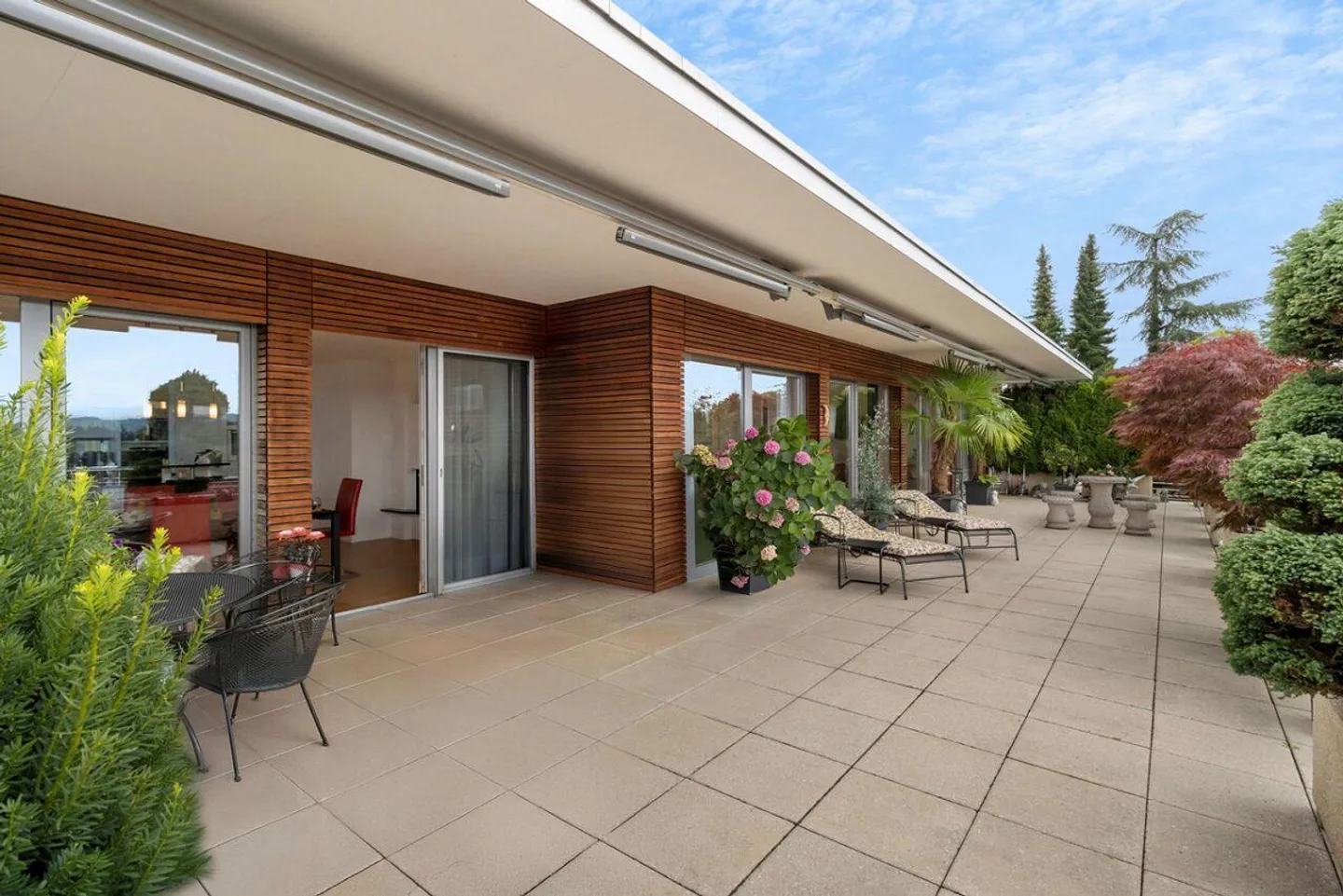 Waldegg Residence | ZH - Foto 1 von 4