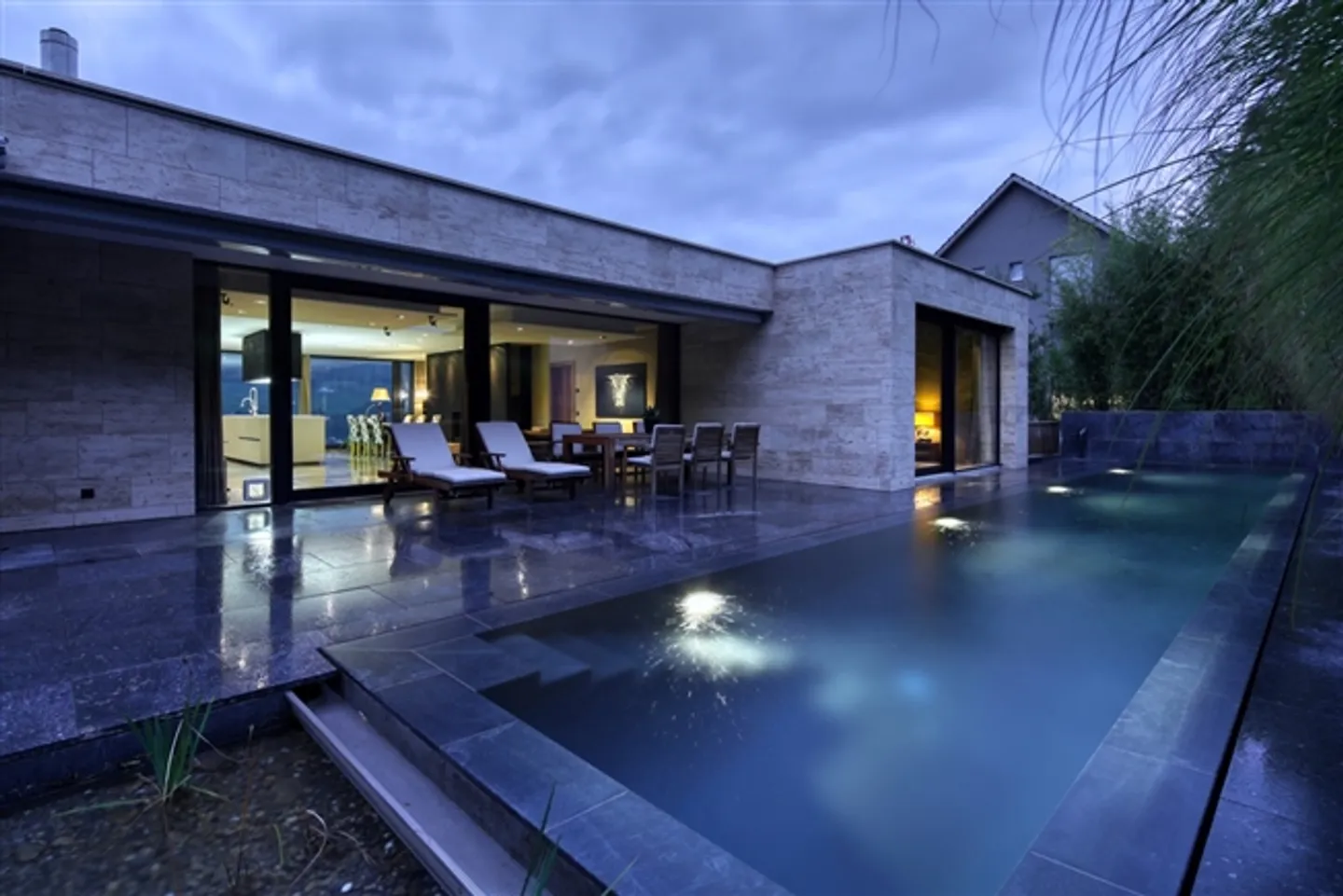 Exclusive villa for discerning living and working - Photo 1 of 2