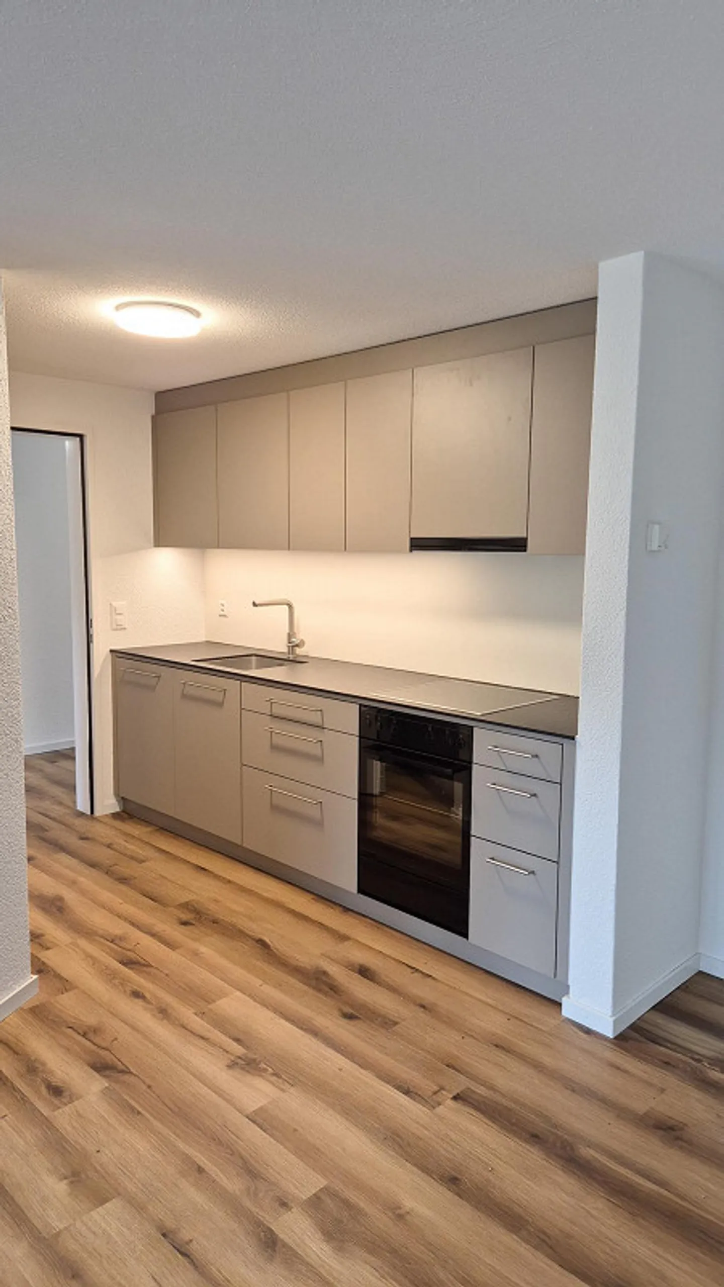 Freshly renovated 2.5-room apartment on the 2nd floor in Rohrbach - Photo 2 of 6