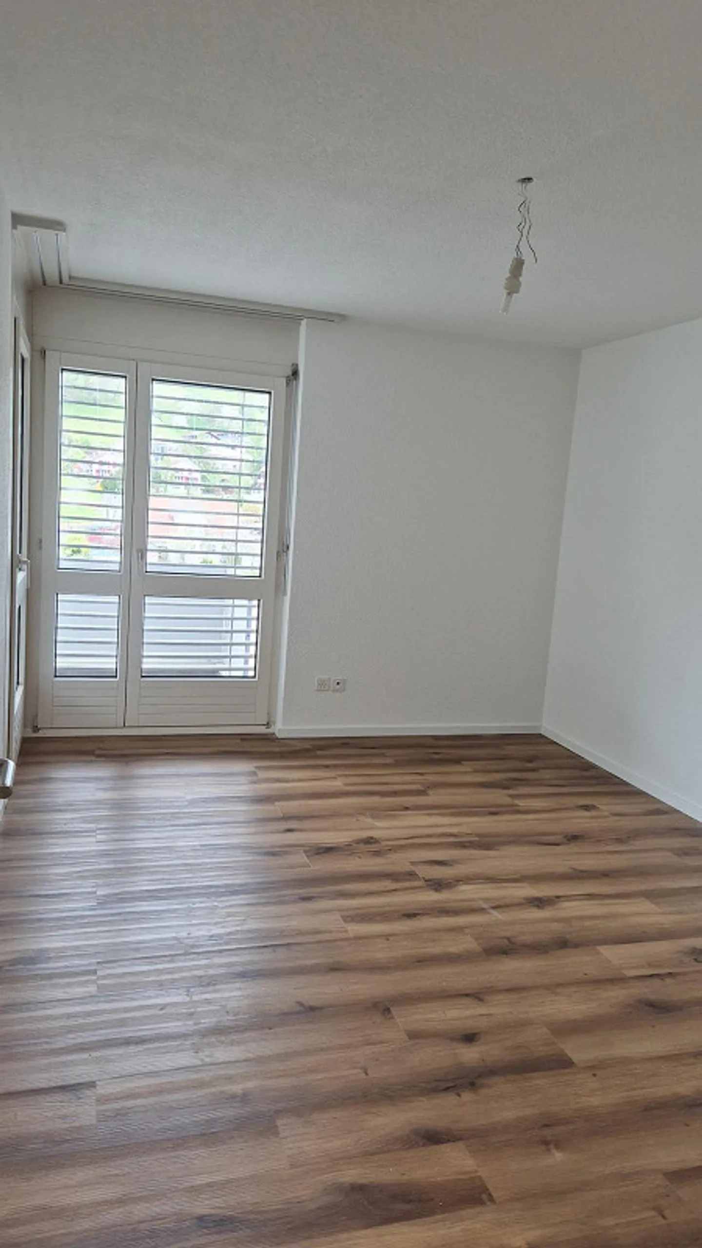 Freshly renovated 2.5-room apartment on the 2nd floor in Rohrbach - Photo 3 of 6