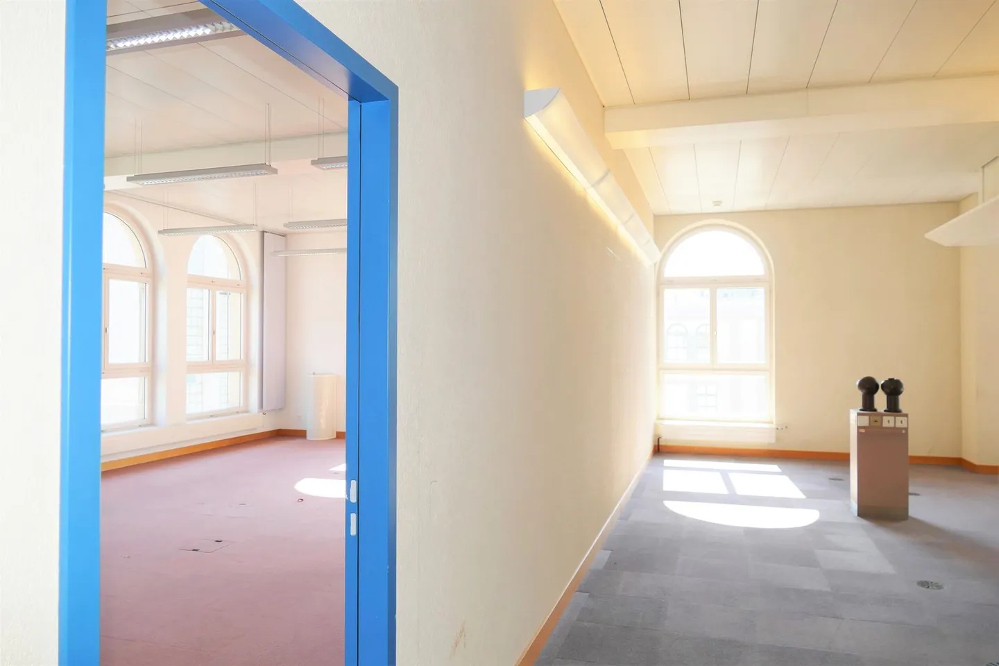 Ampio spazio commerciale con giardino d'inverno integrato - Foto 6 di 8