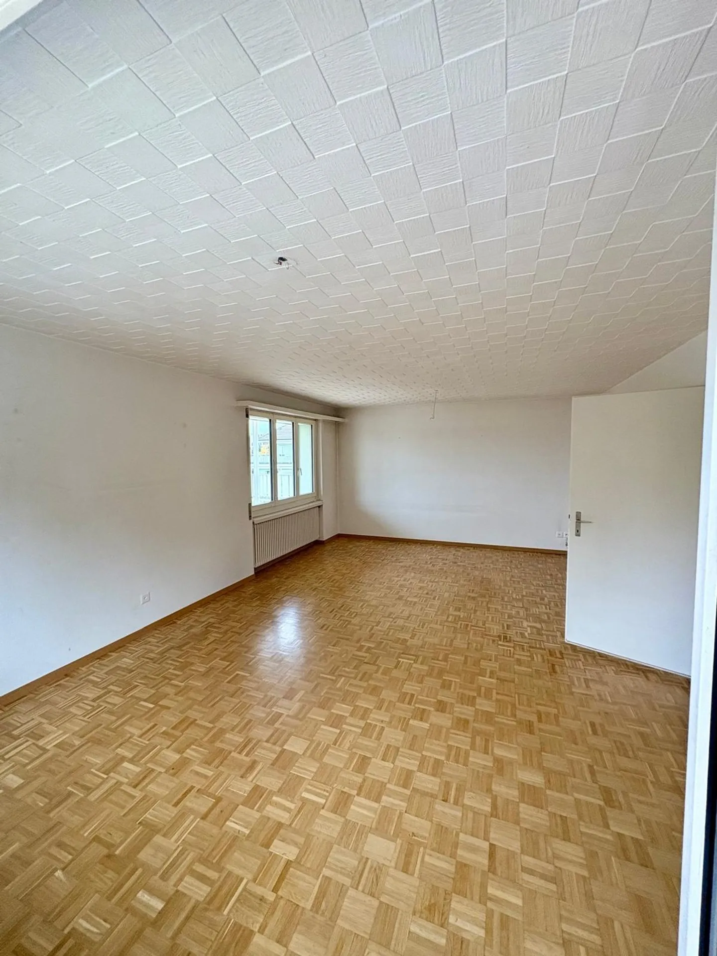 Bright penthouse apartment with winter garden and large terrace - Photo 3 of 20
