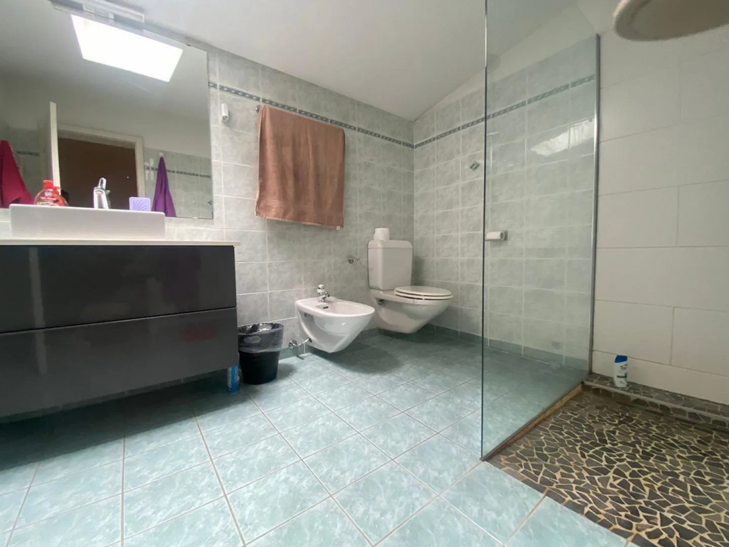 2-family house with 6 1/2 and 2 1/2 room apartments - Photo 15 of 17