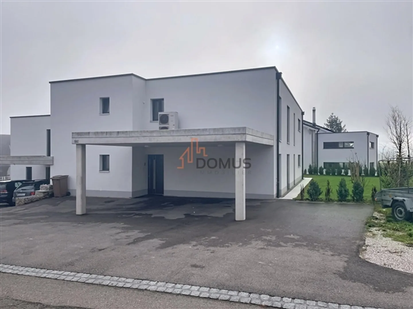 Appartement moderne avec terrasse et jardin privatif - Photo 1 sur 11