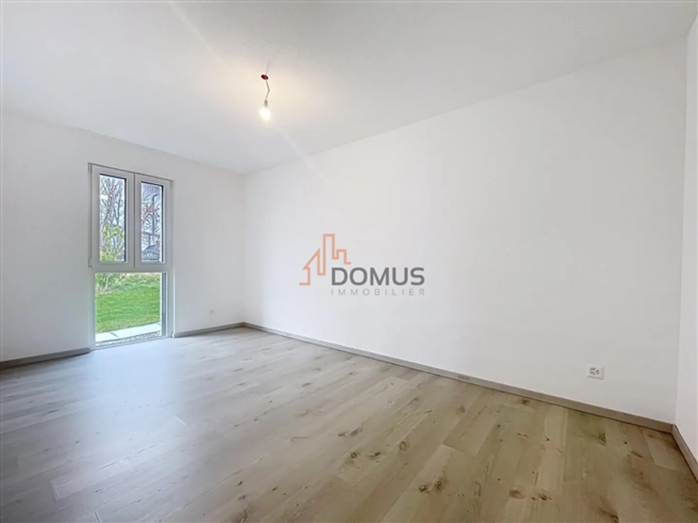 Appartement moderne avec terrasse et jardin privatif - Photo 7 sur 11