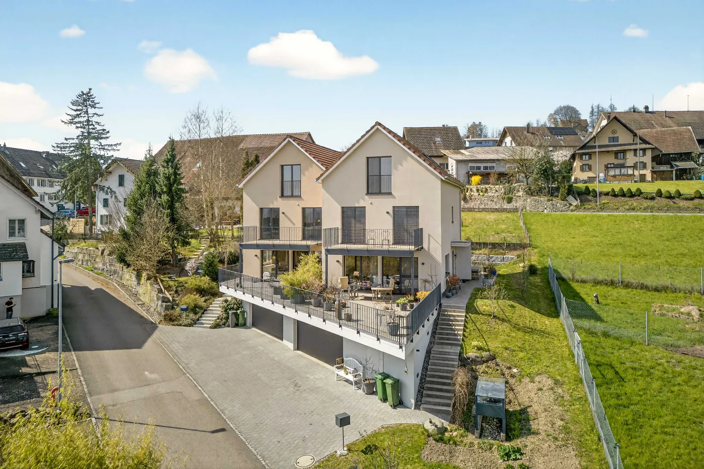 Moderne Doppelhaushälfte - Foto 1 von 18