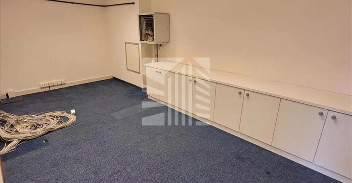 Spazio ufficio in affitto - Foto 8 di 10