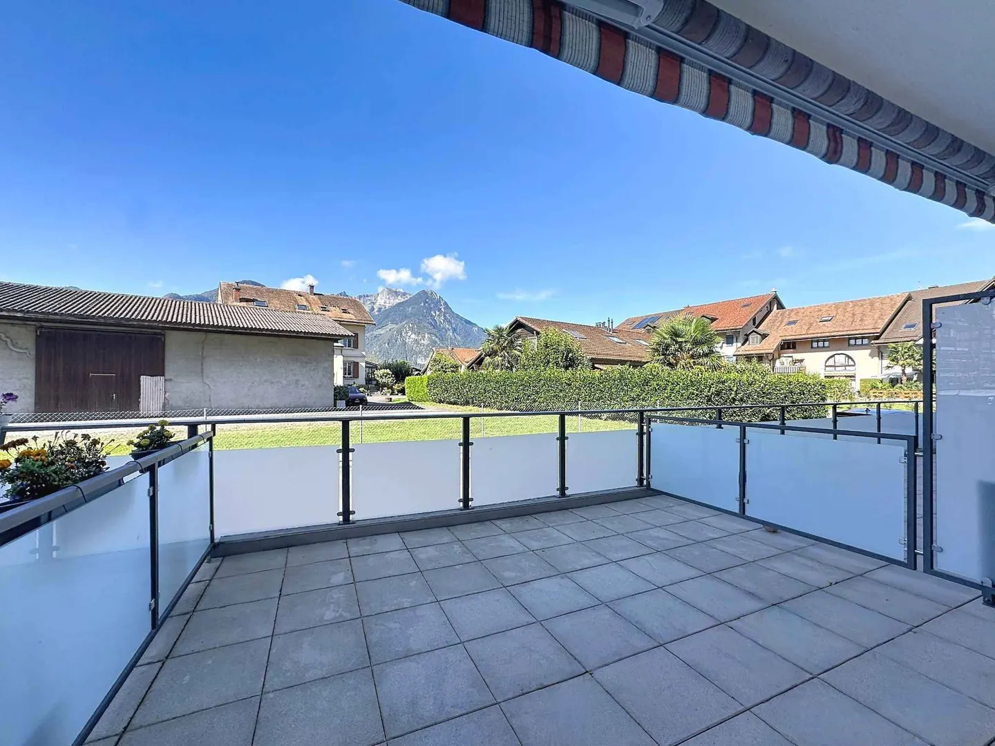 Spacious 4.5 rooms of 127 m2 with large terrace - Photo 2 of 13