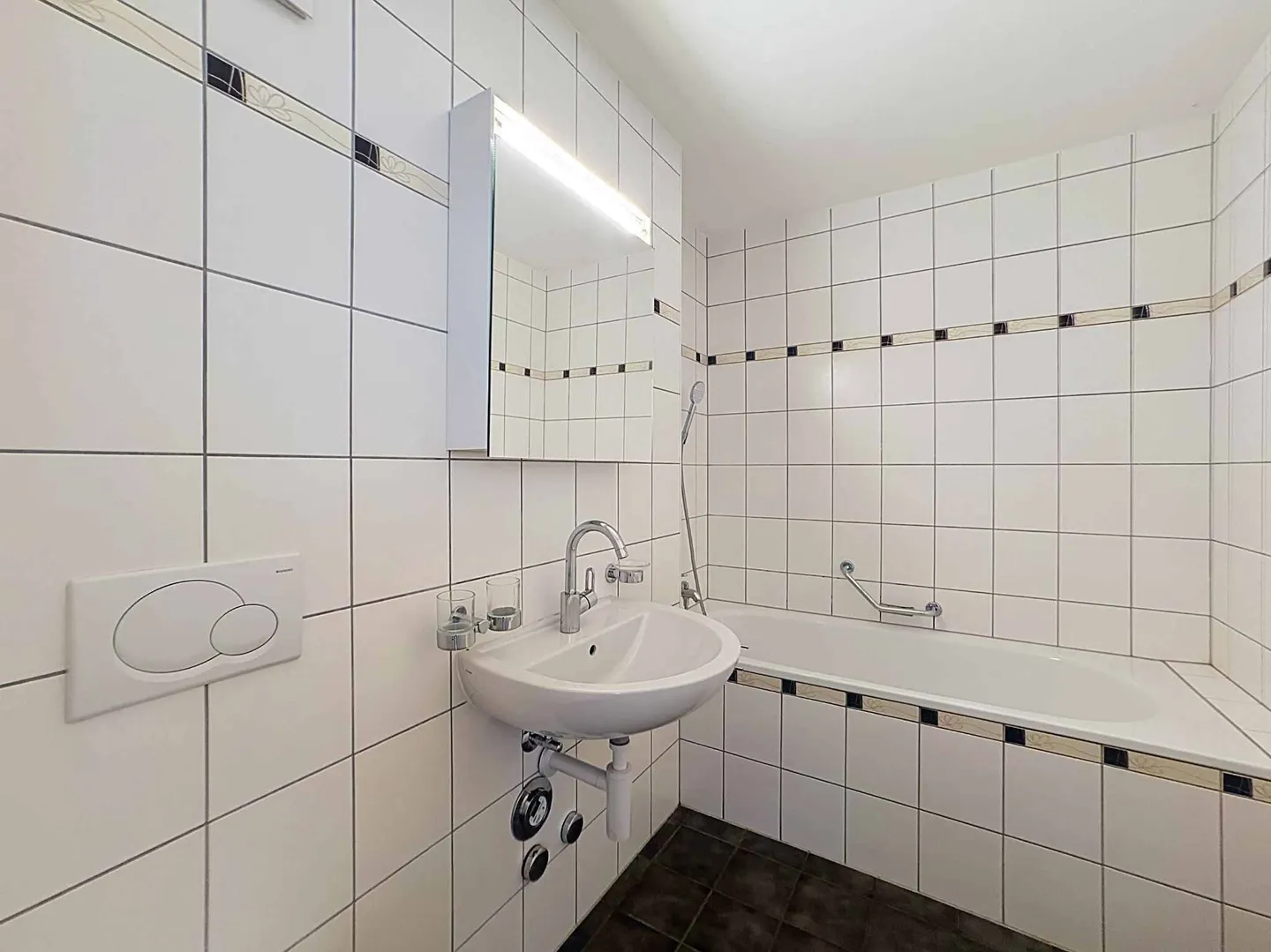 Spacious 4.5 rooms of 127 m2 with large terrace - Photo 6 of 13