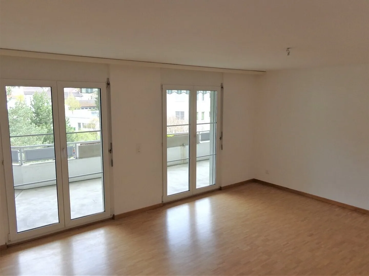 Beautiful apartment in the best location - Photo 2 of 9