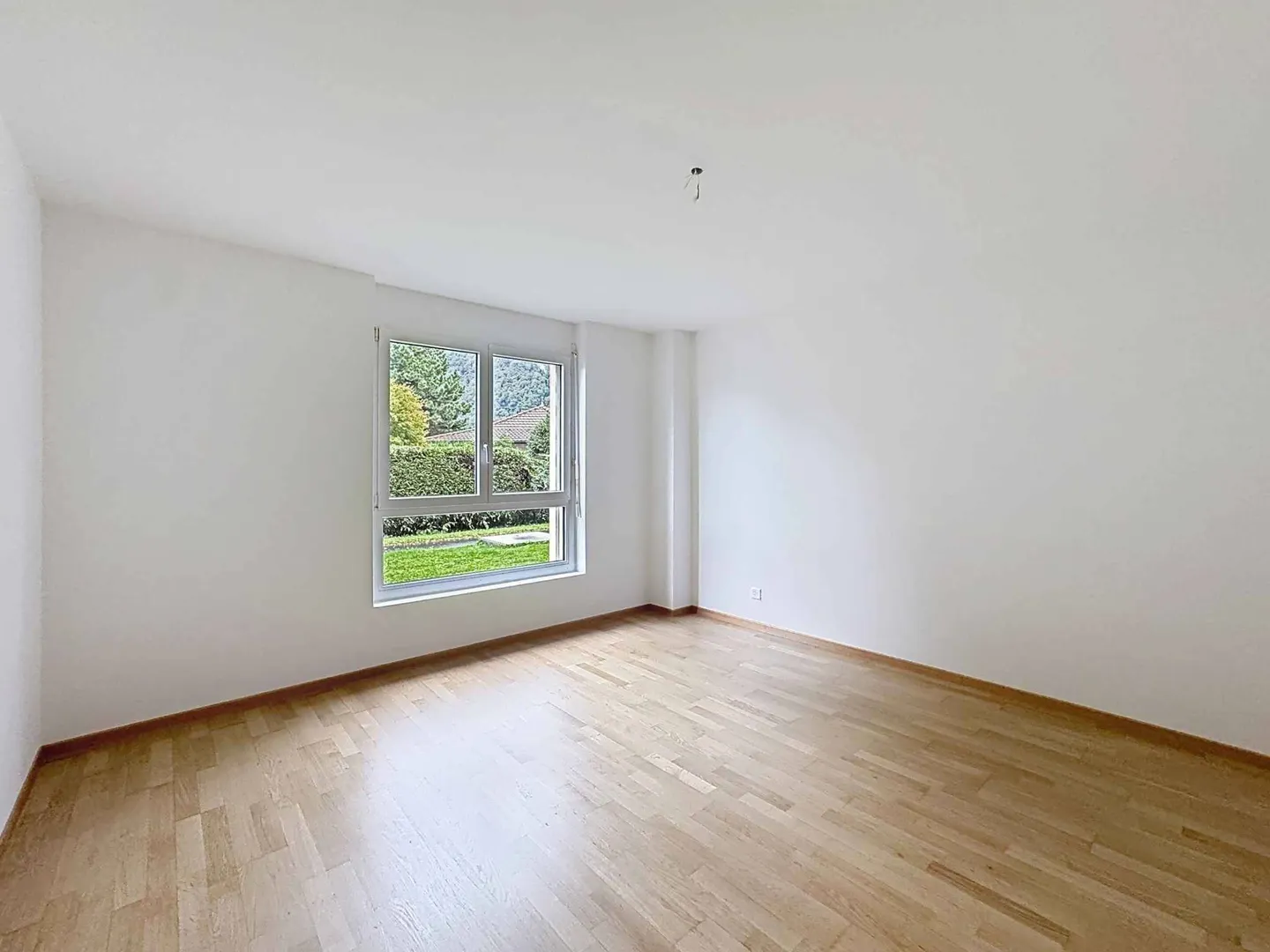 Spacious 4.5 rooms of 127 m2 with large terrace - Photo 12 of 13