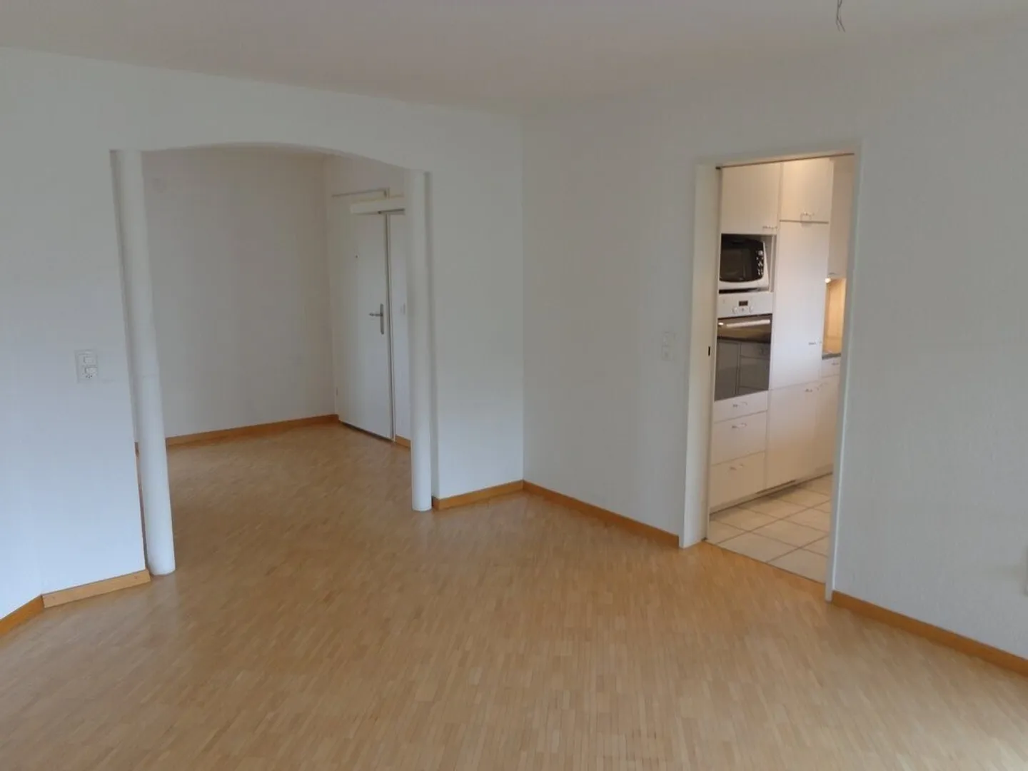 Beautiful apartment in the best location - Photo 3 of 9