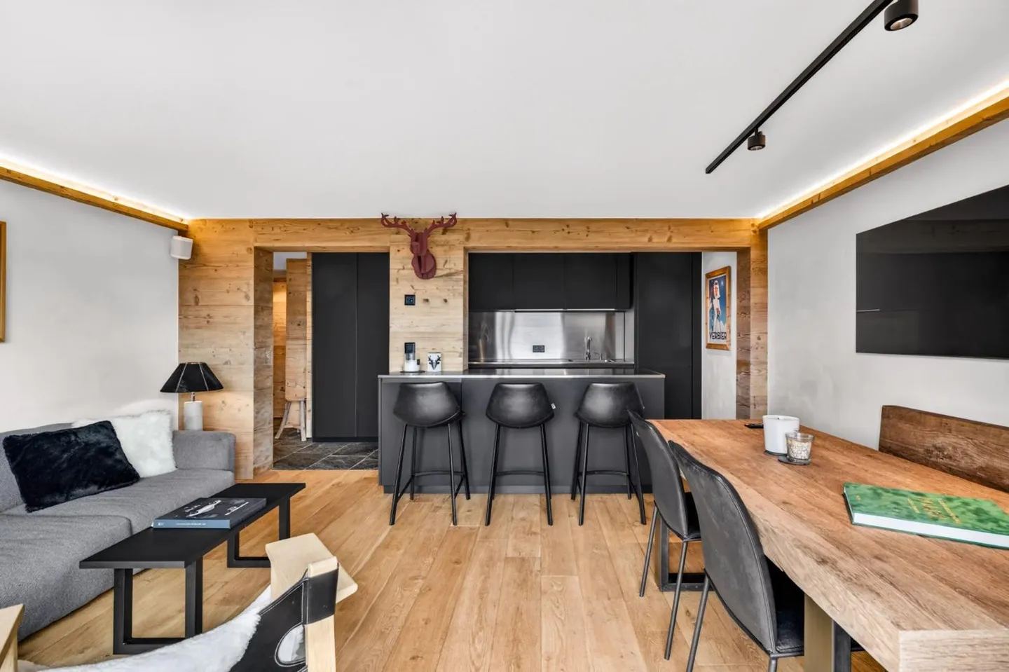 3.5 Room Apartment - Photo 4 of 13