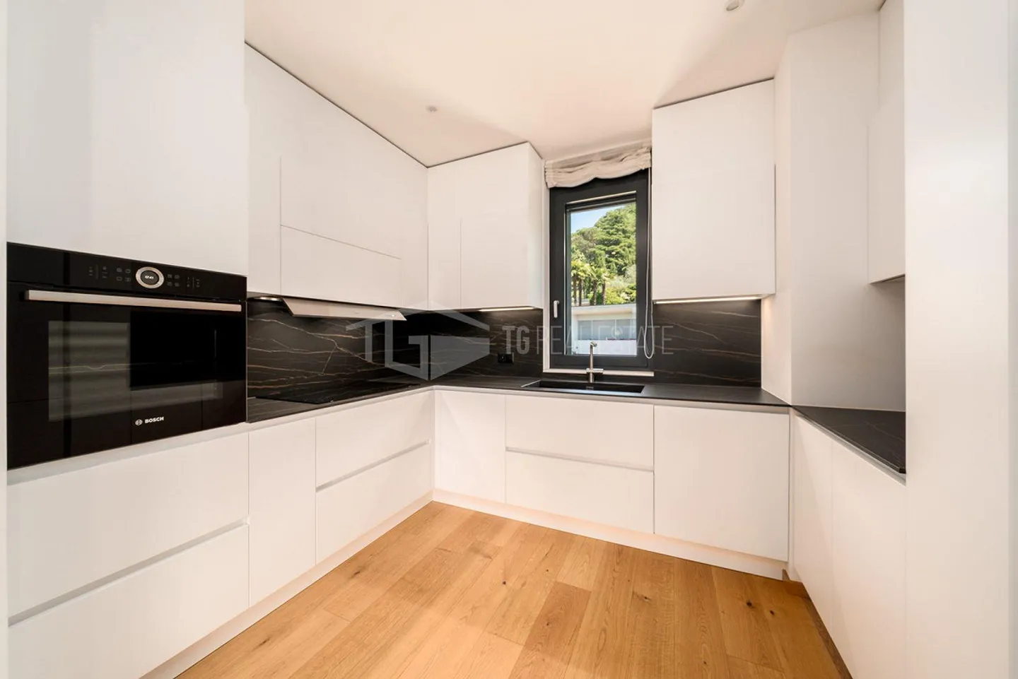 Penthouse mit Atemberaubendem Seeblick - Foto 6 von 12