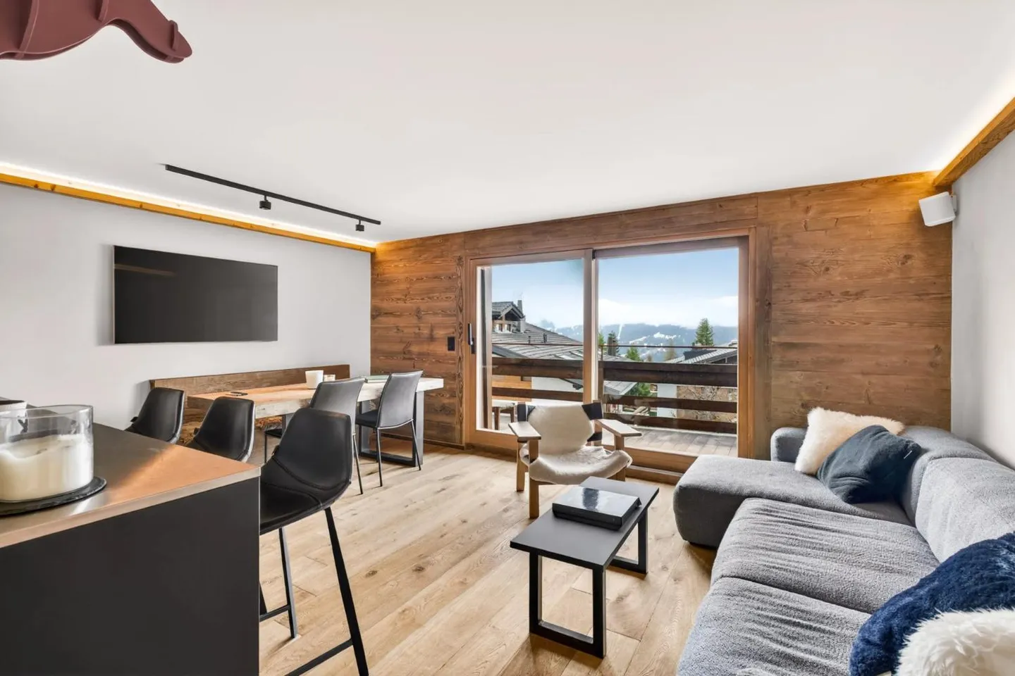 3.5 Room Apartment - Photo 1 of 13