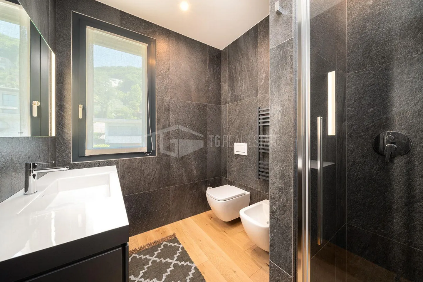 Penthouse mit Atemberaubendem Seeblick - Foto 9 von 12