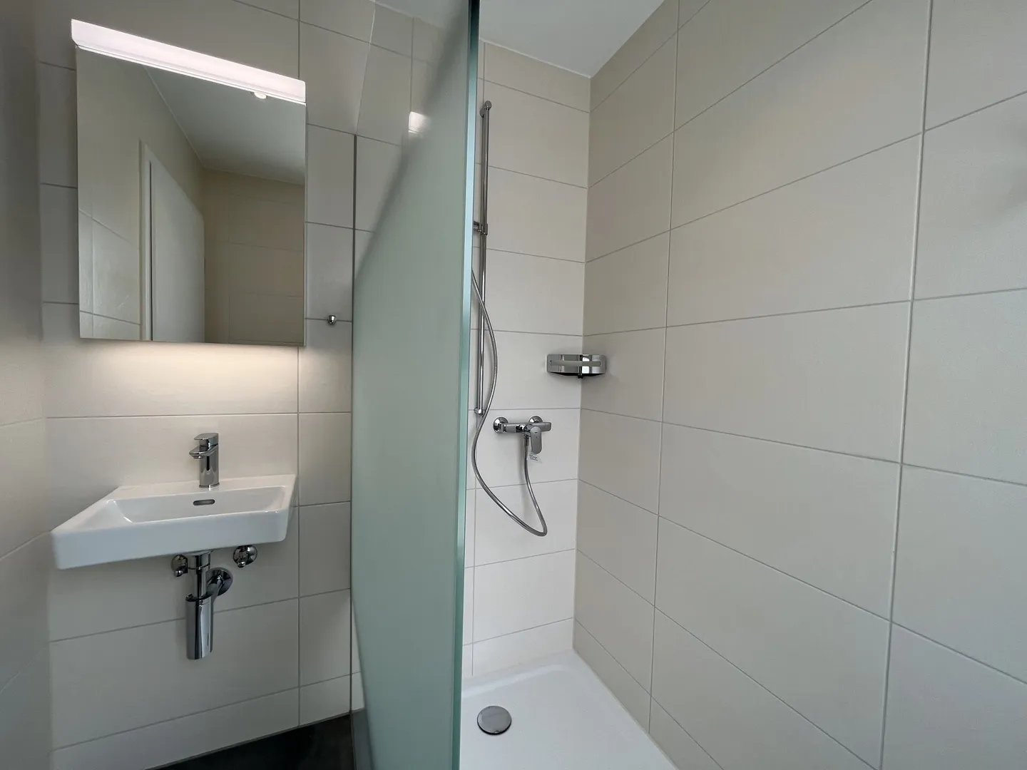 Dreamlike 3.5-room penthouse apartment with two terraces - Photo 8 of 14