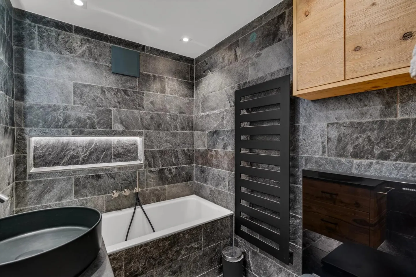 3.5 Room Apartment - Photo 8 of 13