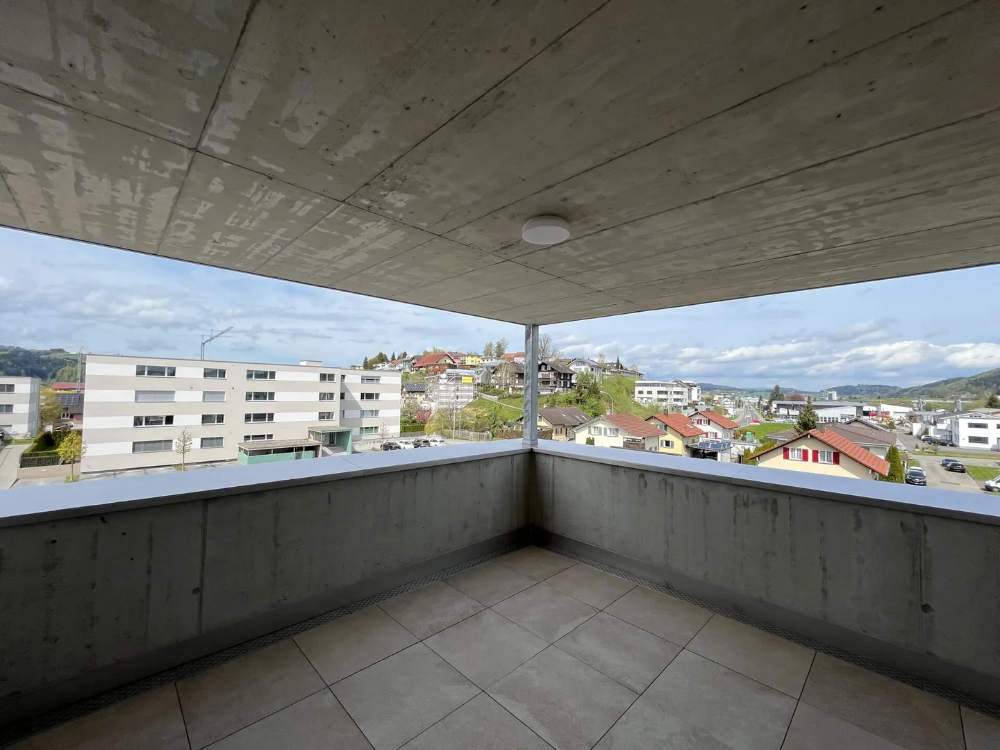 Dreamlike 3.5-room penthouse apartment with two terraces - Photo 12 of 14