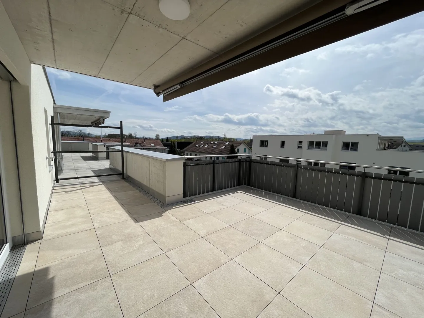 Dreamlike 3.5-room penthouse apartment with two terraces - Photo 14 of 14