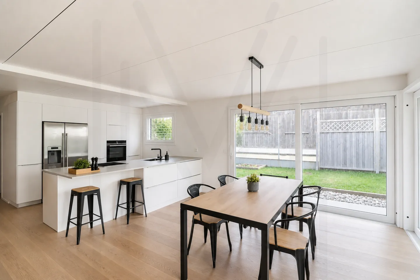 Contemporary Semi-Detached Home - Photo 2 of 12