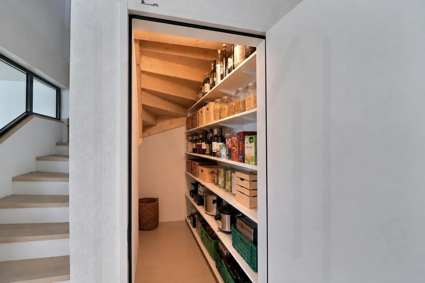 Contemporary Semi-Detached Home - Photo 8 of 12
