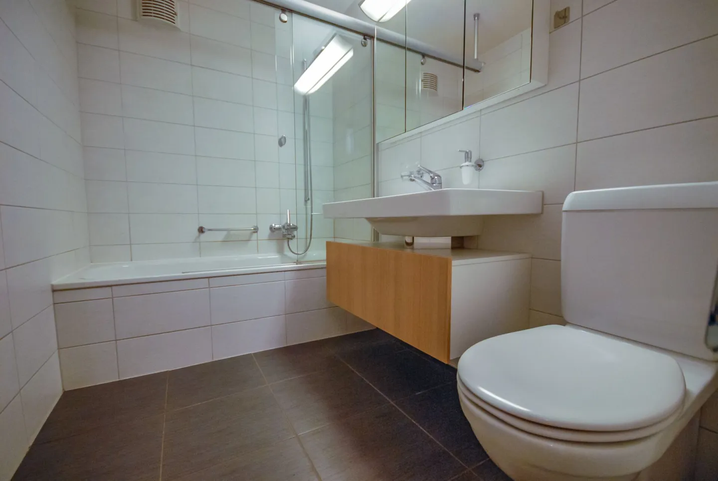 Spacious, bright 4.5-room apartment with balcony - Photo 4 of 12