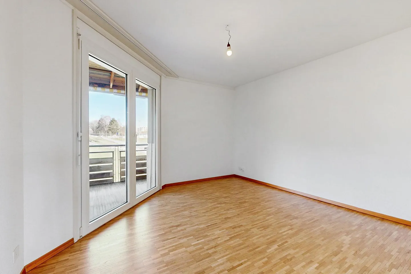 Comfort e tranquillità in un quartiere tranquillo - Foto 3 di 12