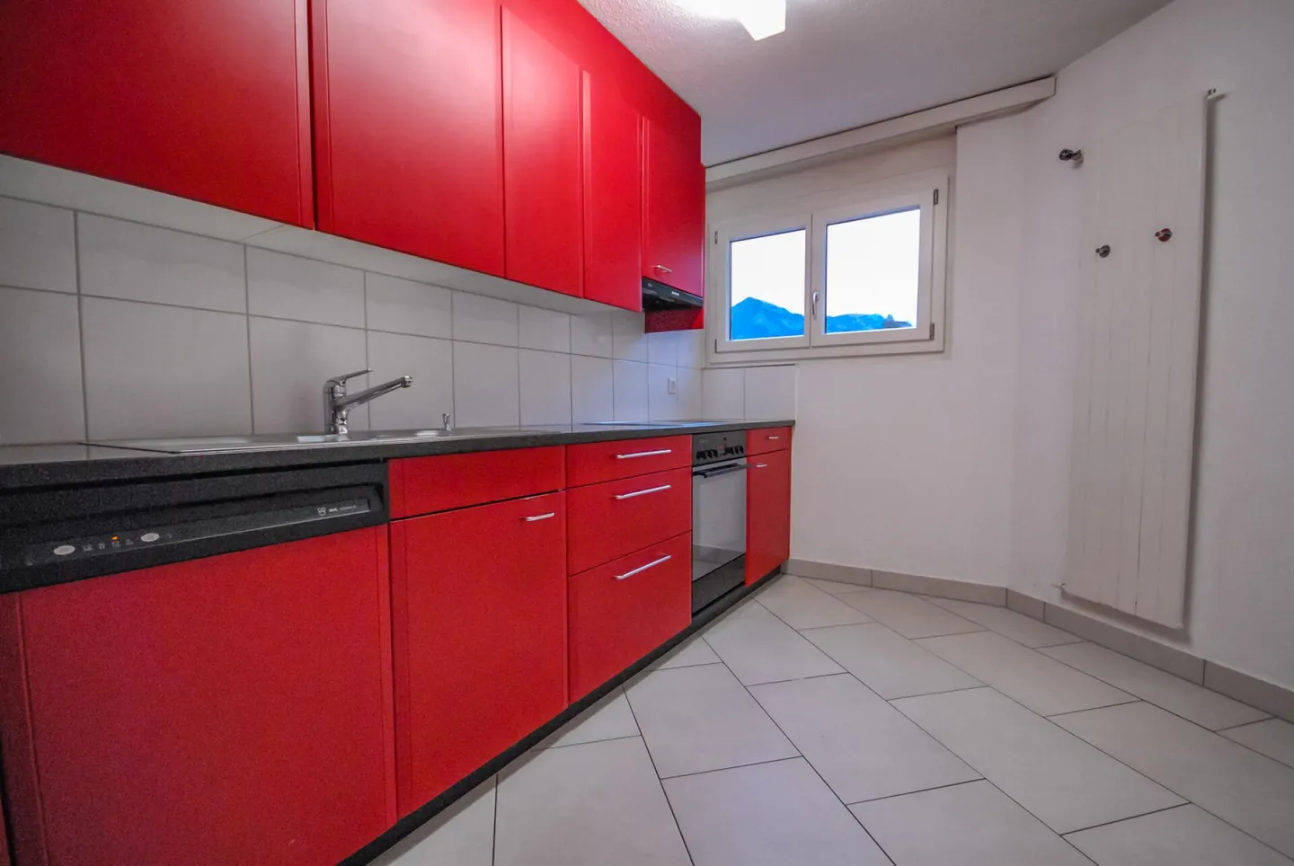 Spacious, bright 4.5-room apartment with balcony - Photo 3 of 12