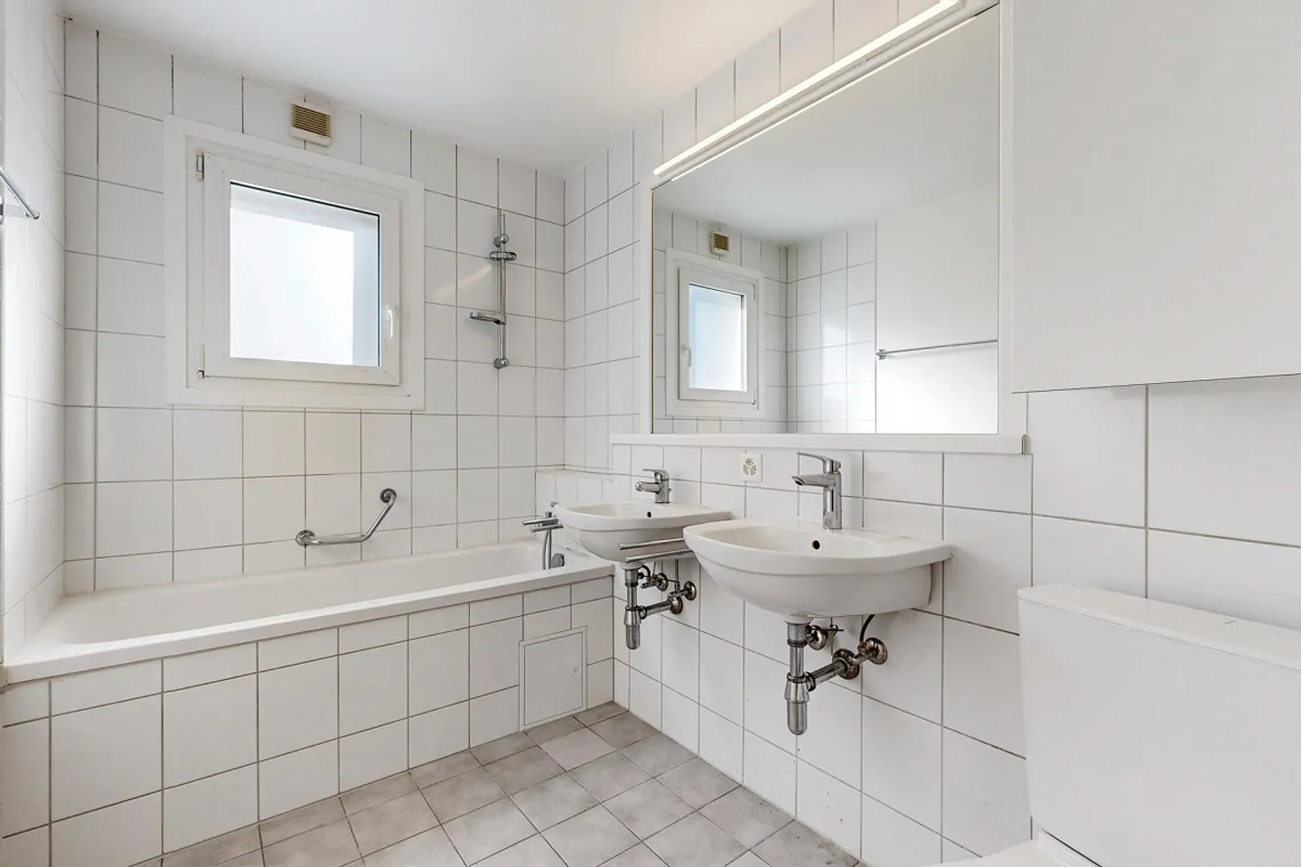 Comfort e tranquillità in un quartiere tranquillo - Foto 8 di 12