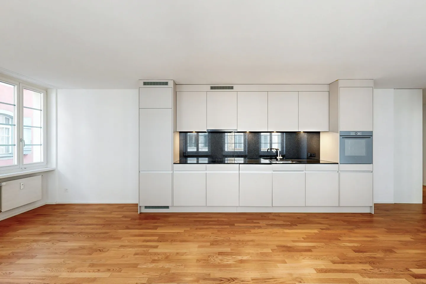 Spacious 3.5-Room Apartment - Photo 5 of 6