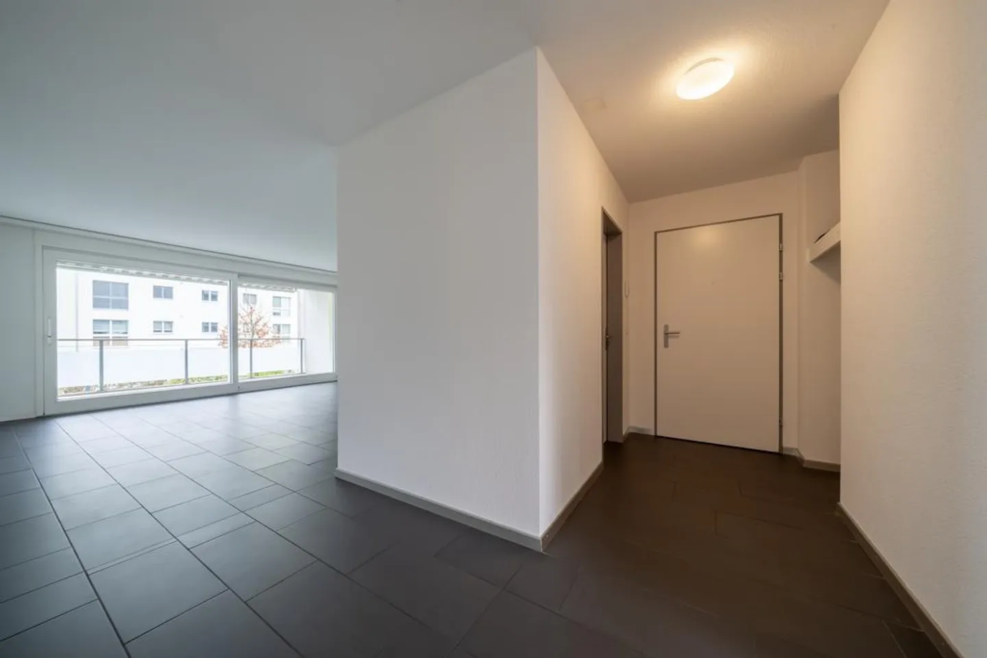 Family-friendly 4.5 room apartment - Photo 3 of 12