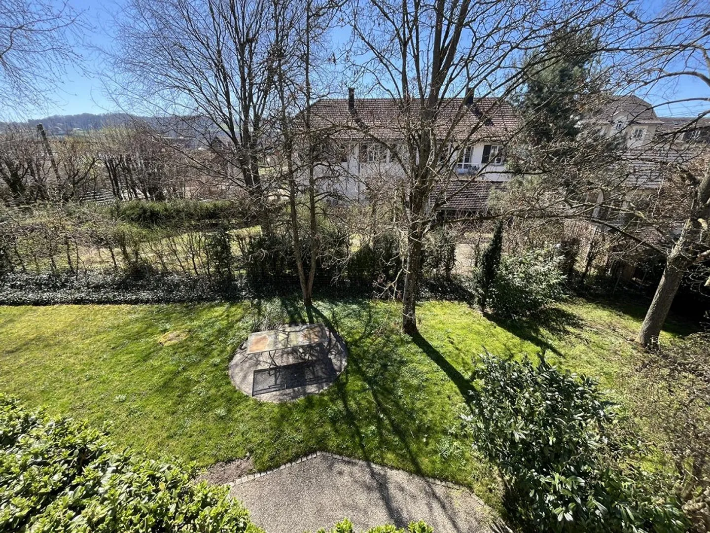 Casa unifamiliare con giardino variegato - Foto 20 di 29