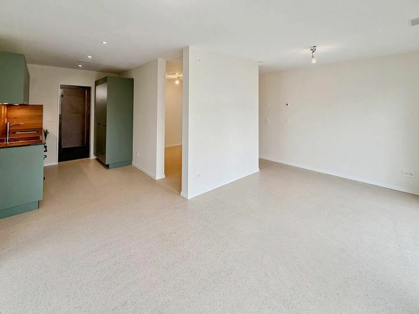 Newly built 1.5-room apartment with patio in Muttenz - Photo 3 of 10