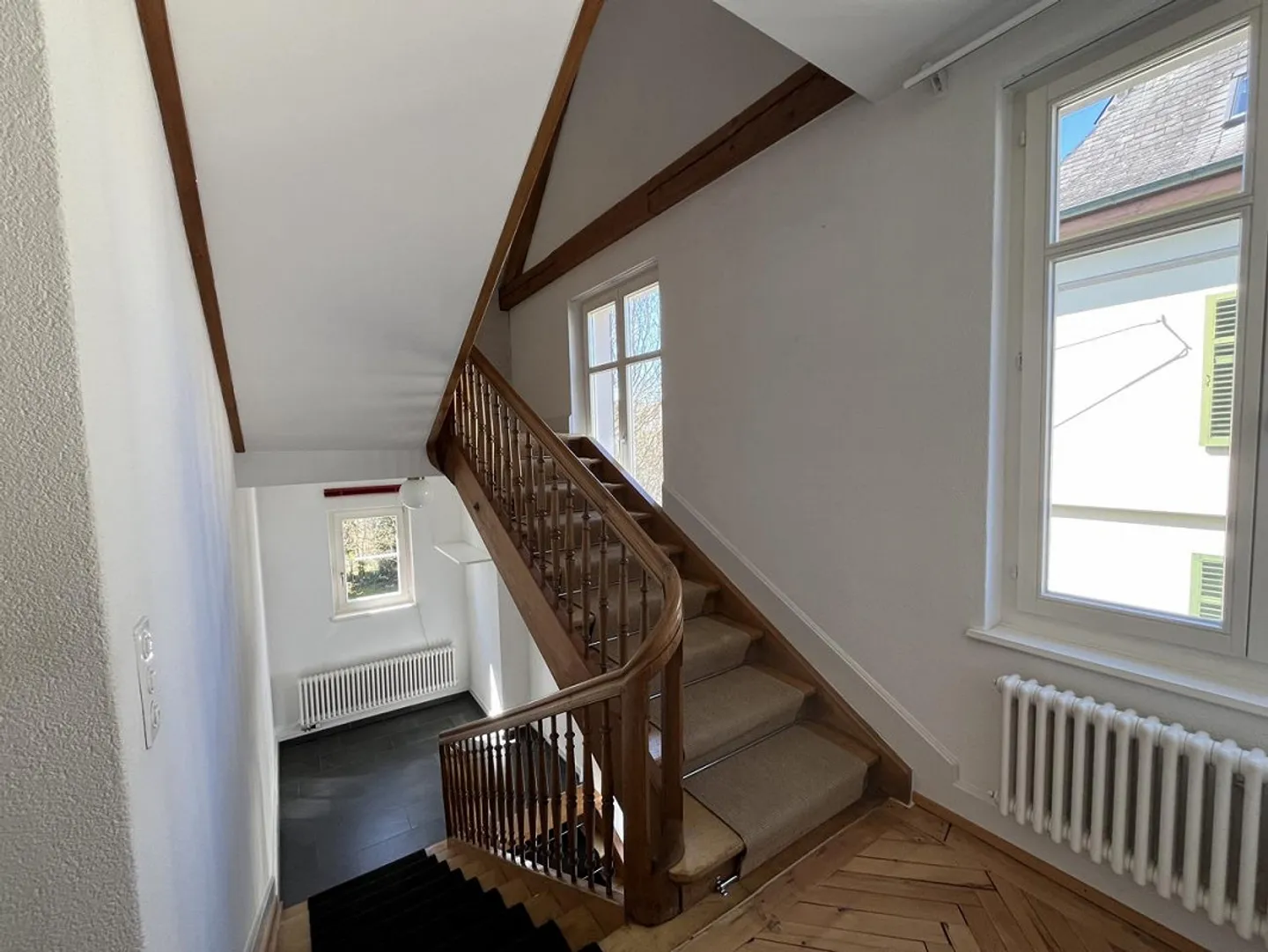 Casa unifamiliare con giardino variegato - Foto 17 di 29