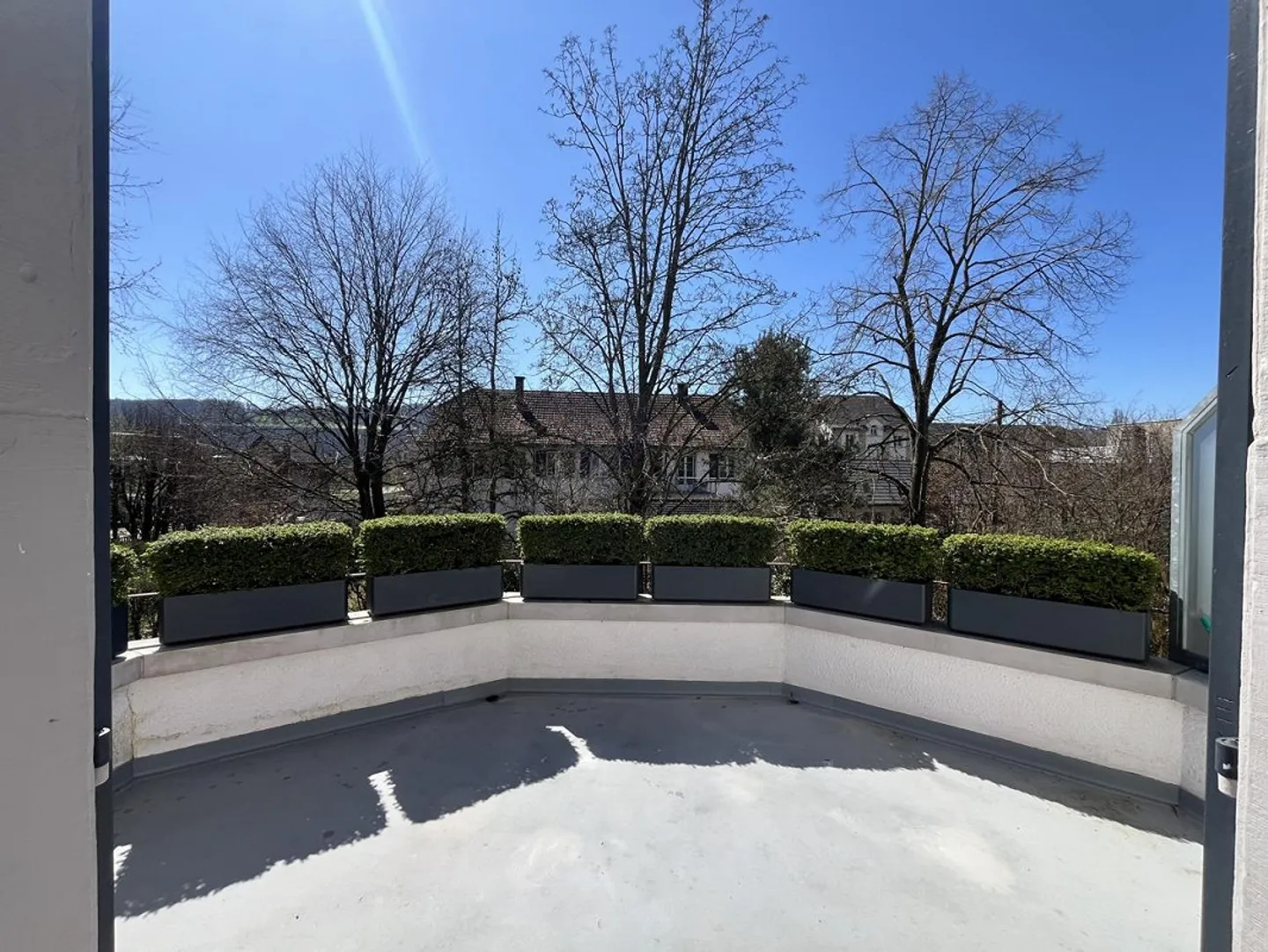 Casa unifamiliare con giardino variegato - Foto 19 di 29