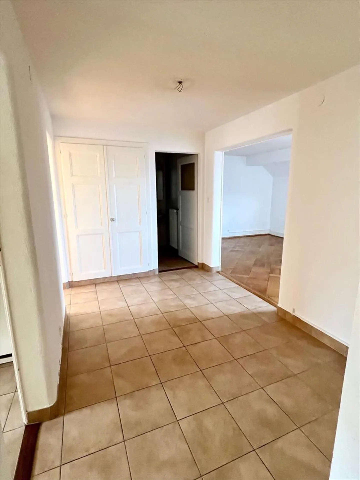 Wohnung mieten - Foto 8 von 9