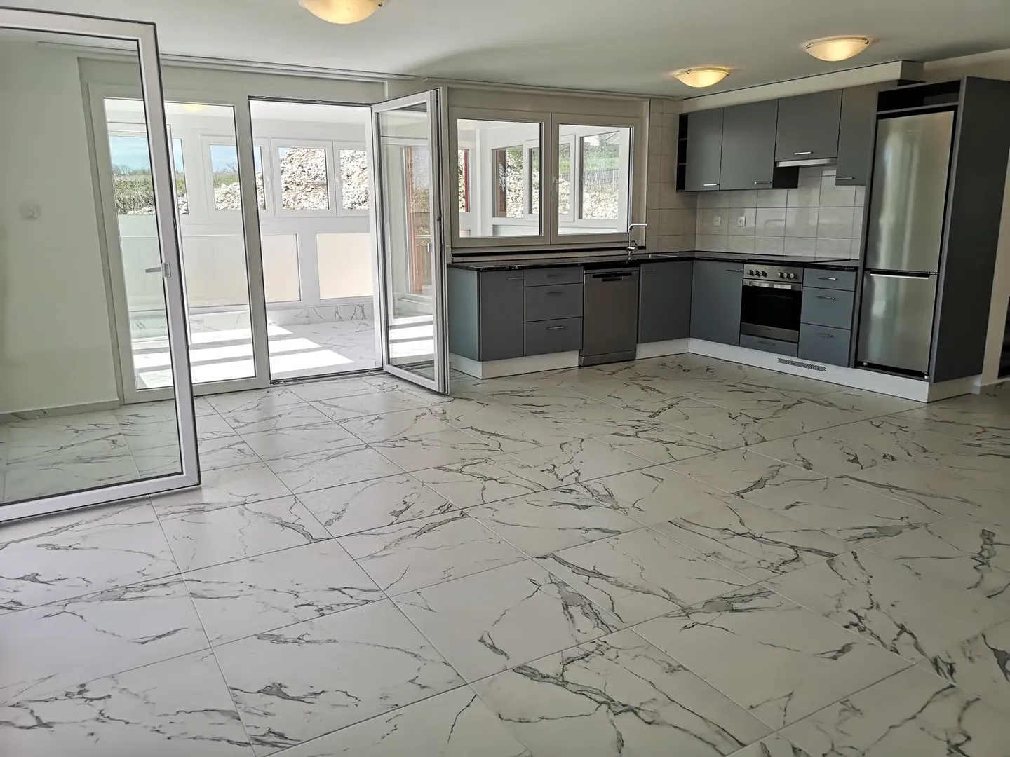 Magnifique appartement de 4,5 pièces avec terrasse et véranda, jardin 200m2 en option - Foto 13 di 24